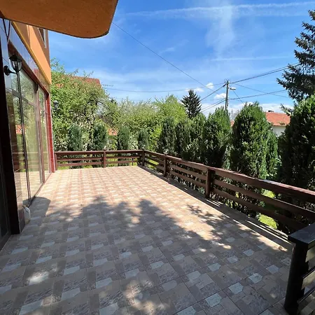 By Expert Vrelo Bosne Villa Vruci